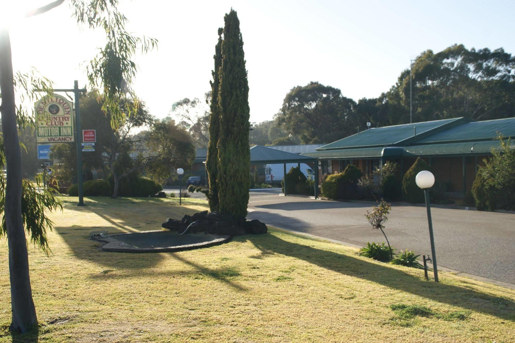 Deniliquin Country Club Motor Inn Экстерьер фото